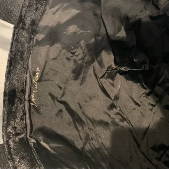 NWT Victoria's Secret Black Crushed Velvet Tote Bag - Picture 3 of 7